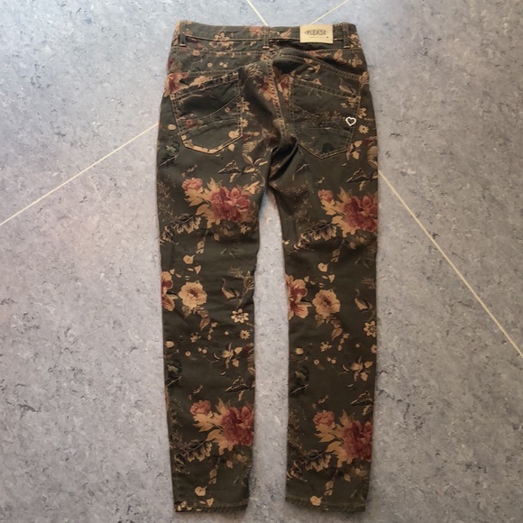 BRAND NEW Exceptionally Stylish Pants (Made in ITALY 🇮🇪) - Picture 6 of 10